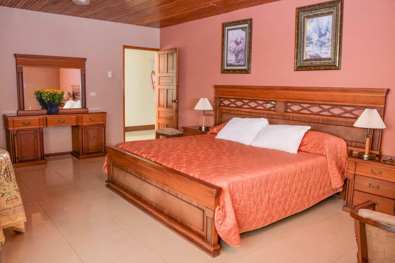 Hotel Olimpico En Quevedo المظهر الخارجي الصورة